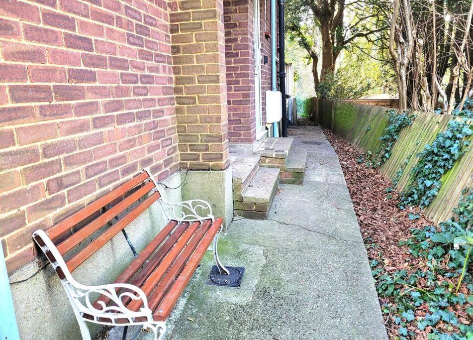 Harry'S House Apartment Watford  Exterior foto